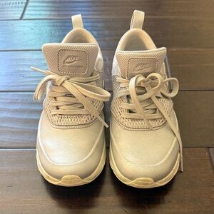 Nike Air Max Womens Sneakers - Light Gray